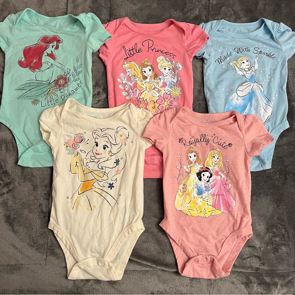Disney Baby 6/9M Disney Princesses 5 Snap Short Sleeve Bodysuit Bundle